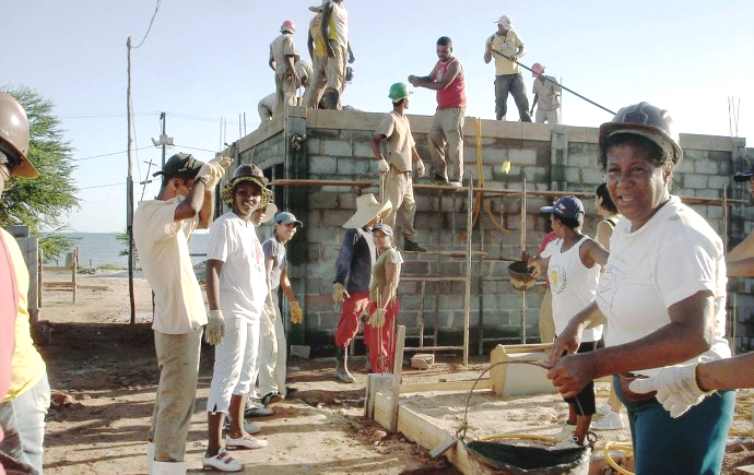 Lutte contre le logement précaire et renforcement des coopératives à Bahia [2012 - 2014]